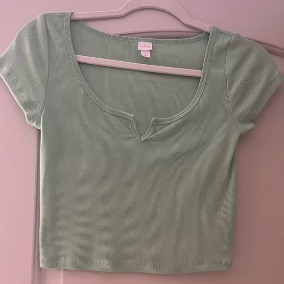 Colsie top - light green size small - Picture 1 of 3